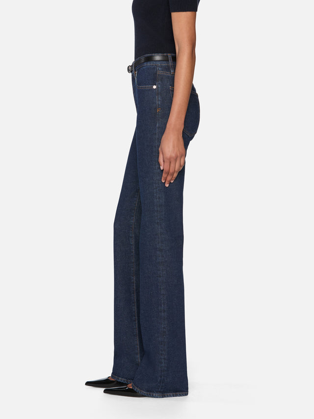 From the brand Frame Women's The Arrow Jeans in Taboo - abigail fashion