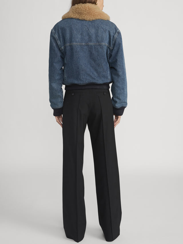 From the brand Frame Women's The Shearling Aviator Jacket in Motion - abigail fashion