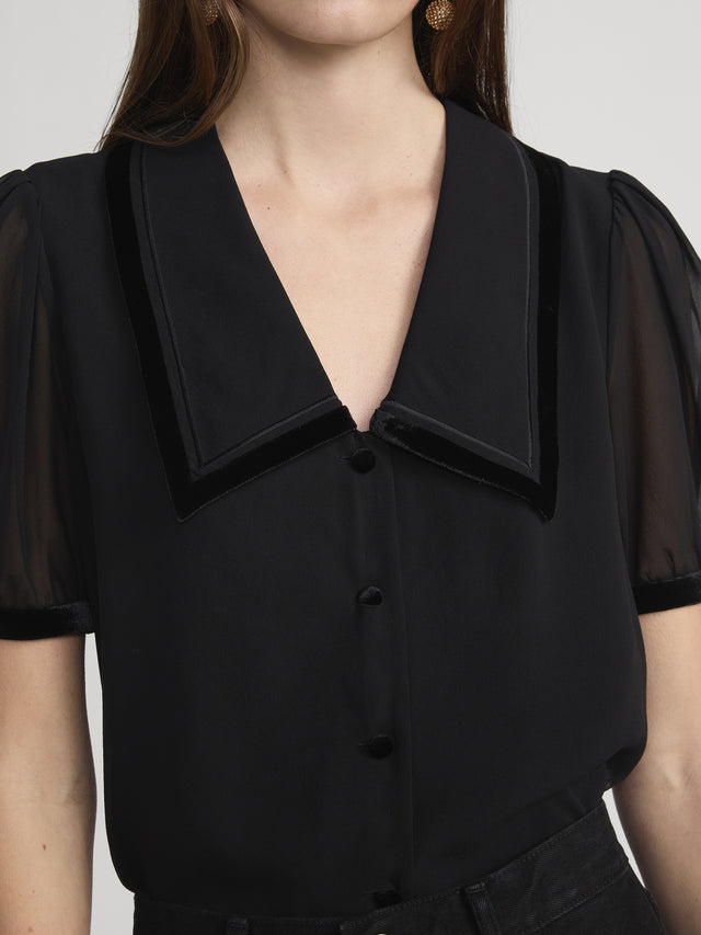 From the brand Frame Women's The Velvet Trim Sailor Blouse in Black - abigail fashion
