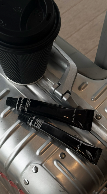 From the brand Grown Alchemist Unisex Lip + Hand Essentials Holiday Kit in Lip Balm - 12ml + Hand Cream - 20ml - abigail fashion