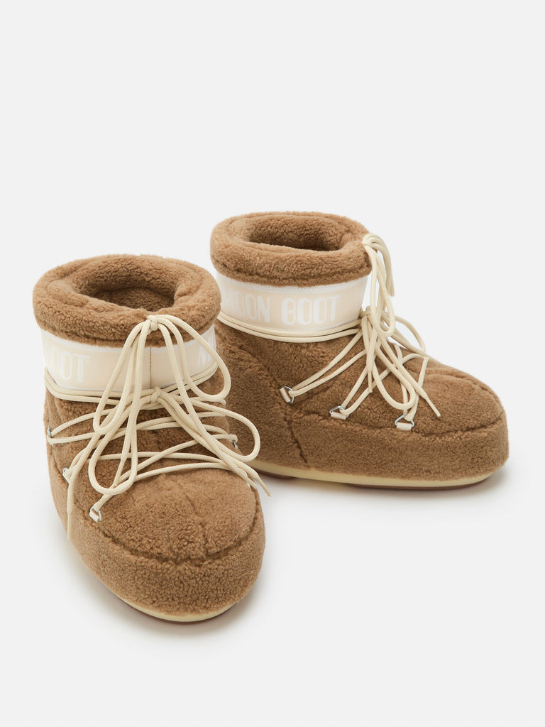 From the brand MoonBoot Women's Icon Low Fleece Boot in Camel - abigail fashion
