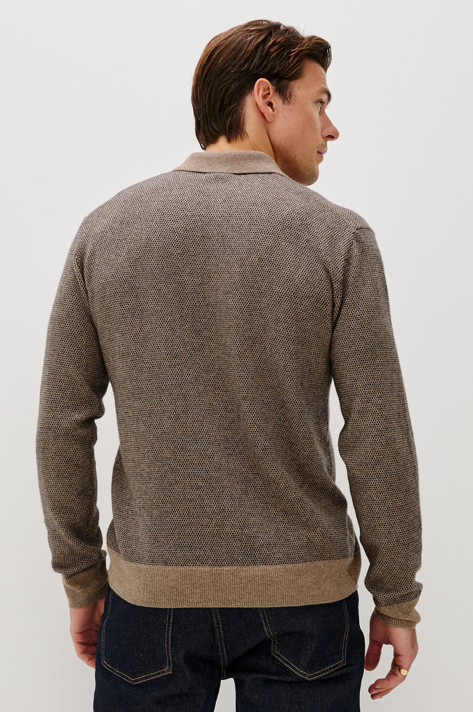 From the brand Rails Men's Anders Sweater in Flax Navy - abigail fashion