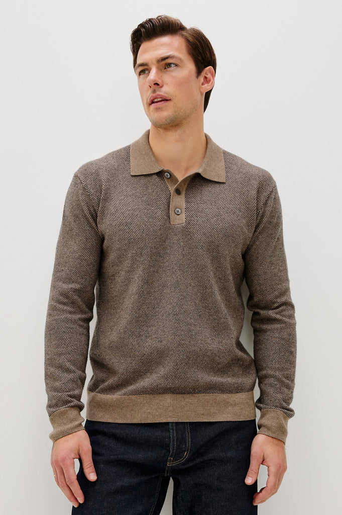 From the brand Rails Men's Anders Sweater in Flax Navy - abigail fashion