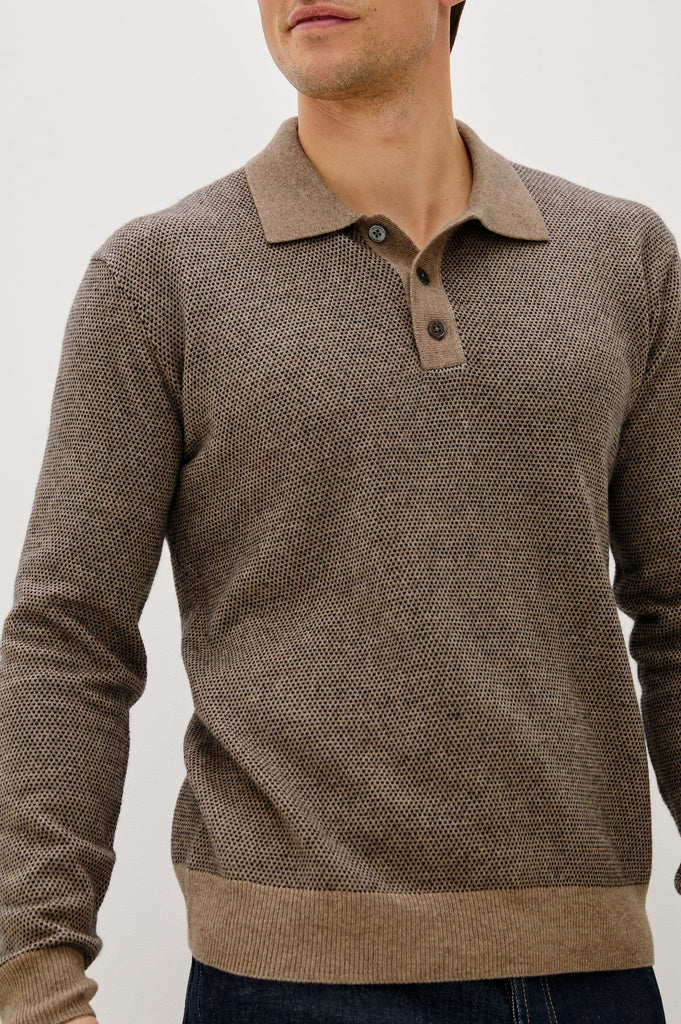 From the brand Rails Men's Anders Sweater in Flax Navy - abigail fashion