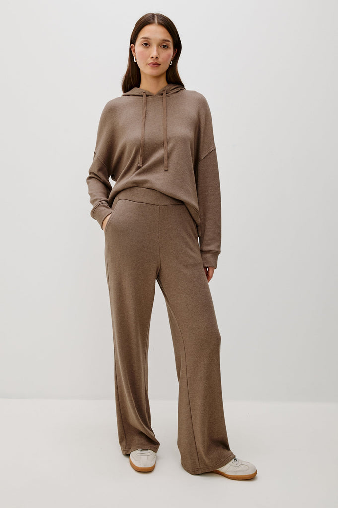 From the brand Rails Women's Ellery Sweatpant in Heather-Latte - abigail fashion