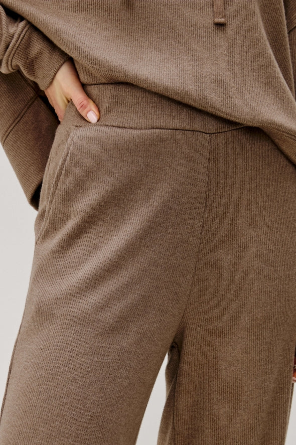 From the brand Rails Women's Ellery Sweatpant in Heather-Latte - abigail fashion