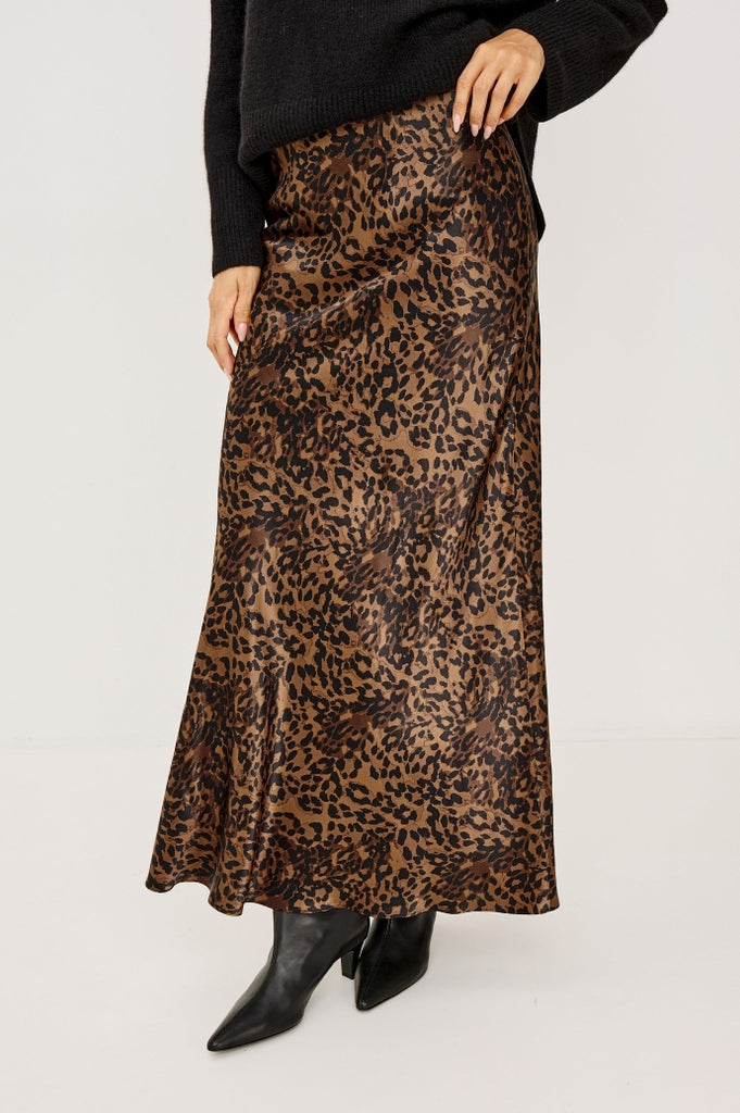 From the brand Rails Women's Romina Skirt in Ginger Spotted - abigail fashion