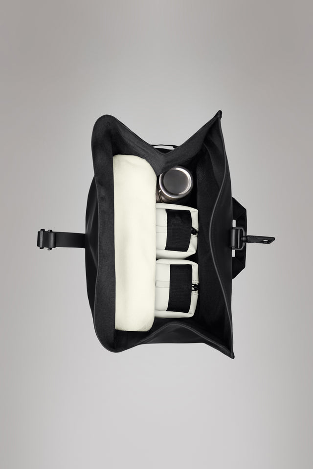 From the brand Rains Unisex Rolltop Rucksack Large W3 in Black - abigail fashion