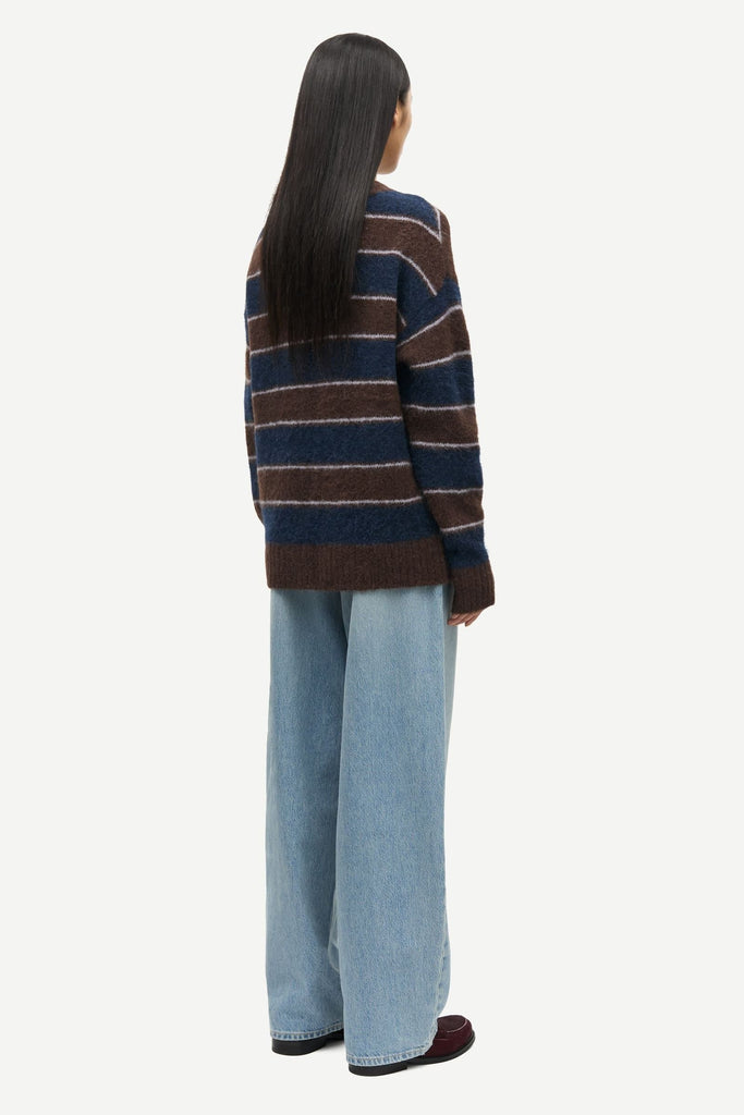 From the brand Samsøe Samsøe Women's Sajeanne Sweater in Black Coffee St - abigail fashion