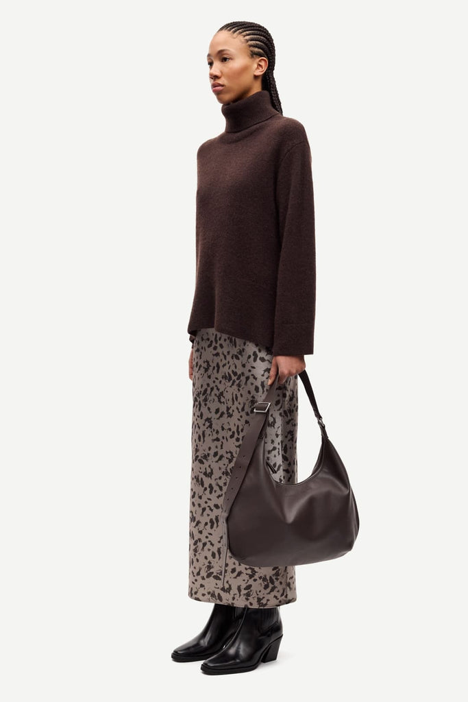 From the brand Samsøe Samsøe Women's Samartina Turtleneck Sweater in Black Coffee - abigail fashion