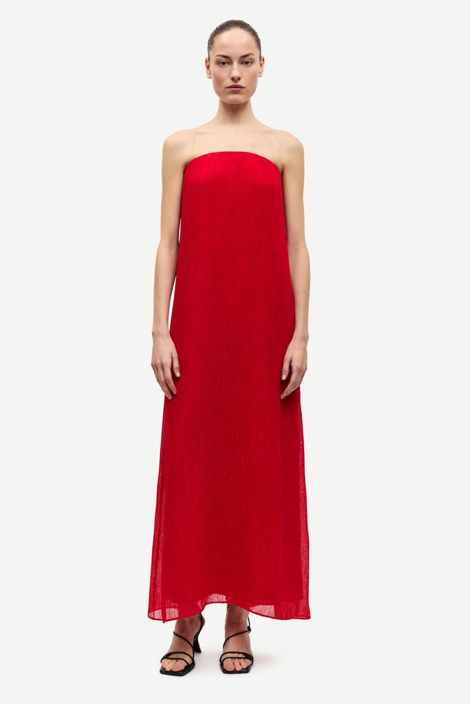 From the brand Samsøe Samsøe Women's Samiller Dress in Haute Red - abigail fashion