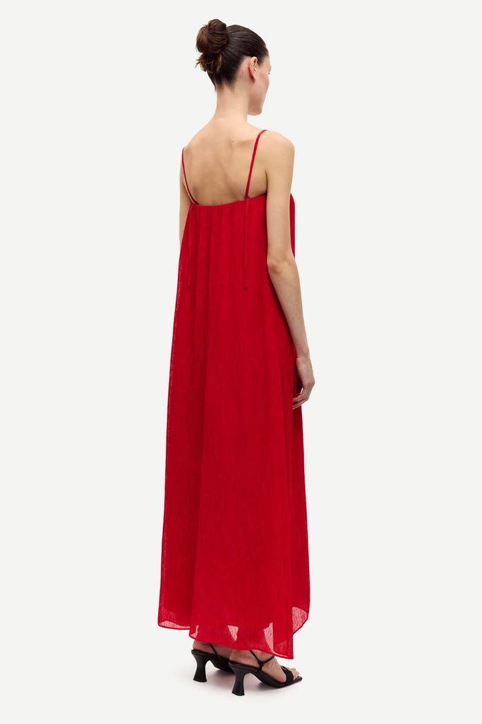 From the brand Samsøe Samsøe Women's Samiller Dress in Haute Red - abigail fashion