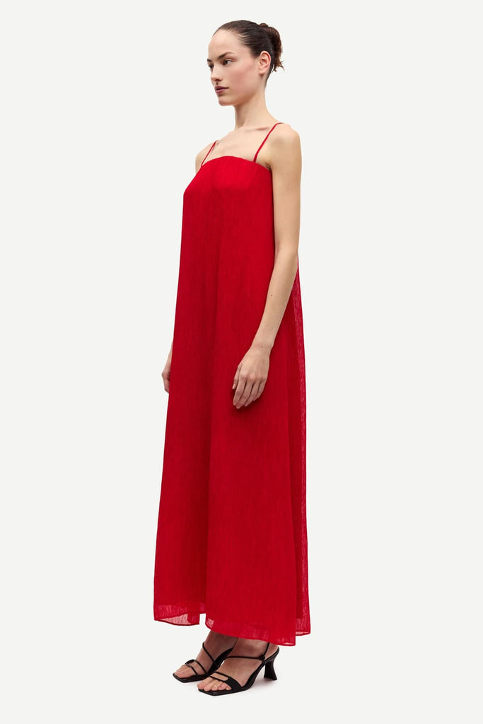 From the brand Samsøe Samsøe Women's Samiller Dress in Haute Red - abigail fashion