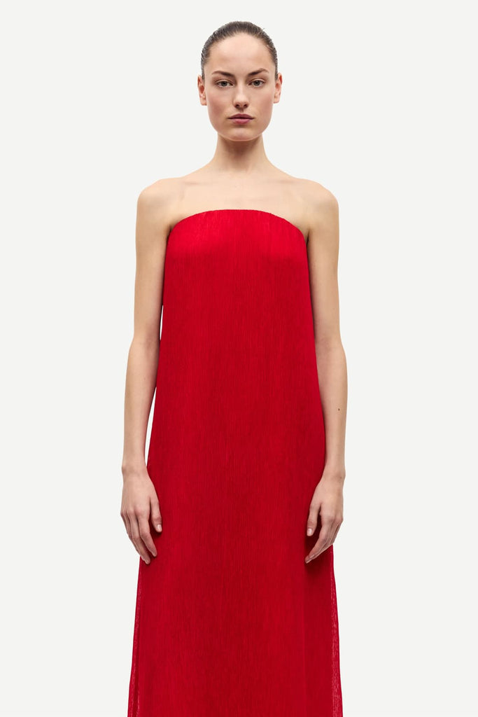 From the brand Samsøe Samsøe Women's Samiller Dress in Haute Red - abigail fashion