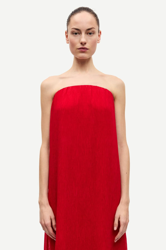 From the brand Samsøe Samsøe Women's Samiller Dress in Haute Red - abigail fashion