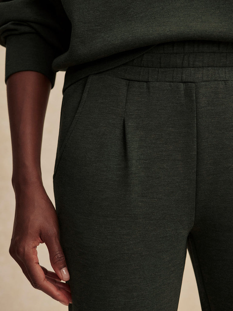 From the brand Varley Women's The Rolled Cuff Pant 28.5 in Olive Marl - abigail fashion