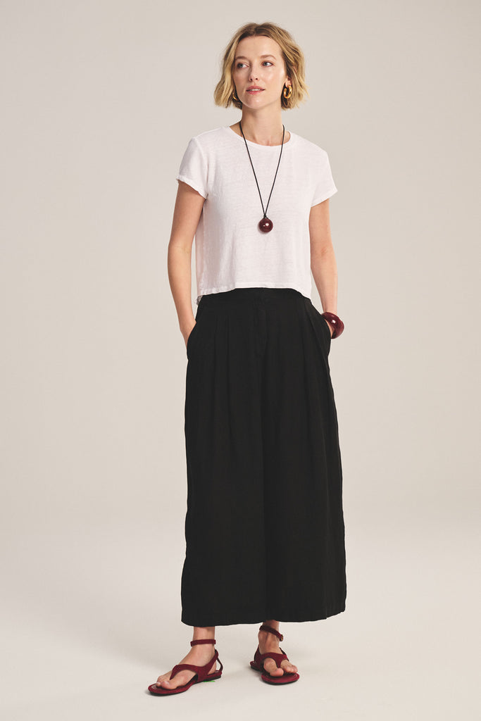 From the brand Velvet Women's Danika Woven Linen Pant in Black - abigail fashion